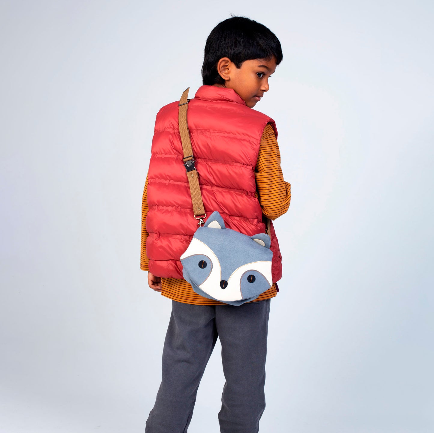Bolso Mapache Muy Animal Frontal Modelo | Bob Art Bolso Mapache Muy Animal Frontal Modelo | Bob Art