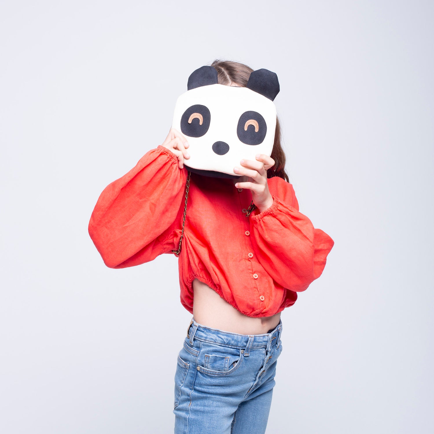 bolso con forma animal oso panda.