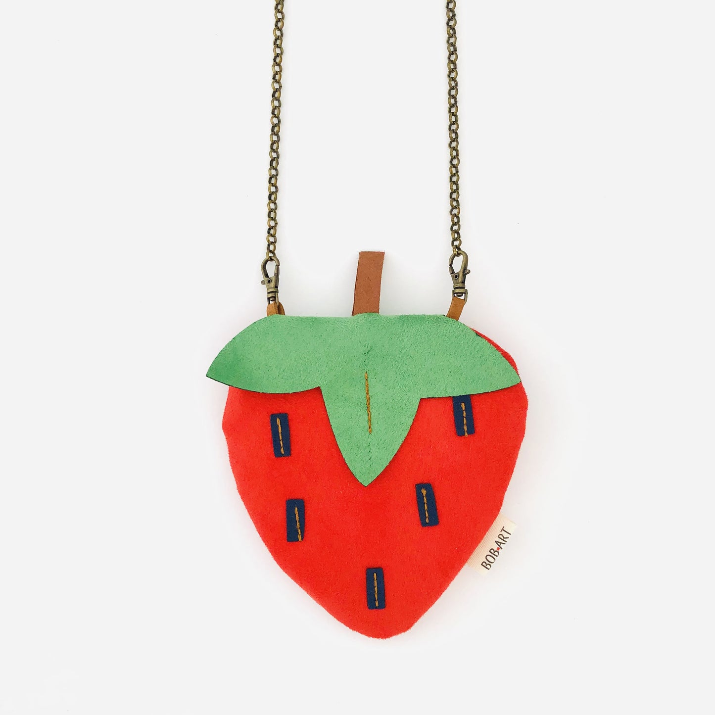 Bolso Monedero Fresa Fruitopia Fruta Sostenible Artesanal Frontal | Bob Art Bolso Monedero Fresa Fruitopia Fruta Sostenible Artesanal Frontal | Bob Art